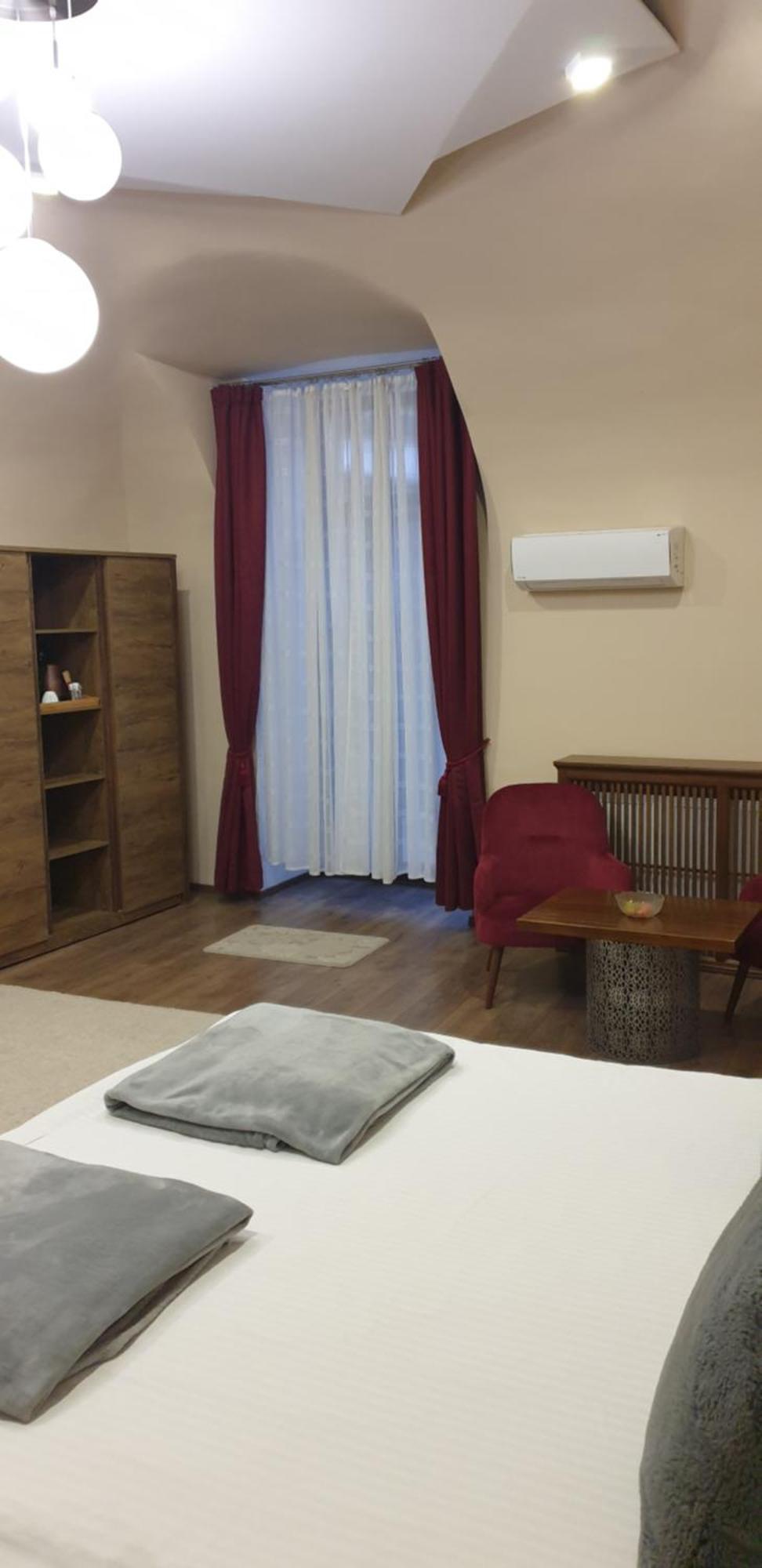 Imperial Rooms - Ultracentral - Jacuzzi Cu Hidromasaj Oradea Exterior photo